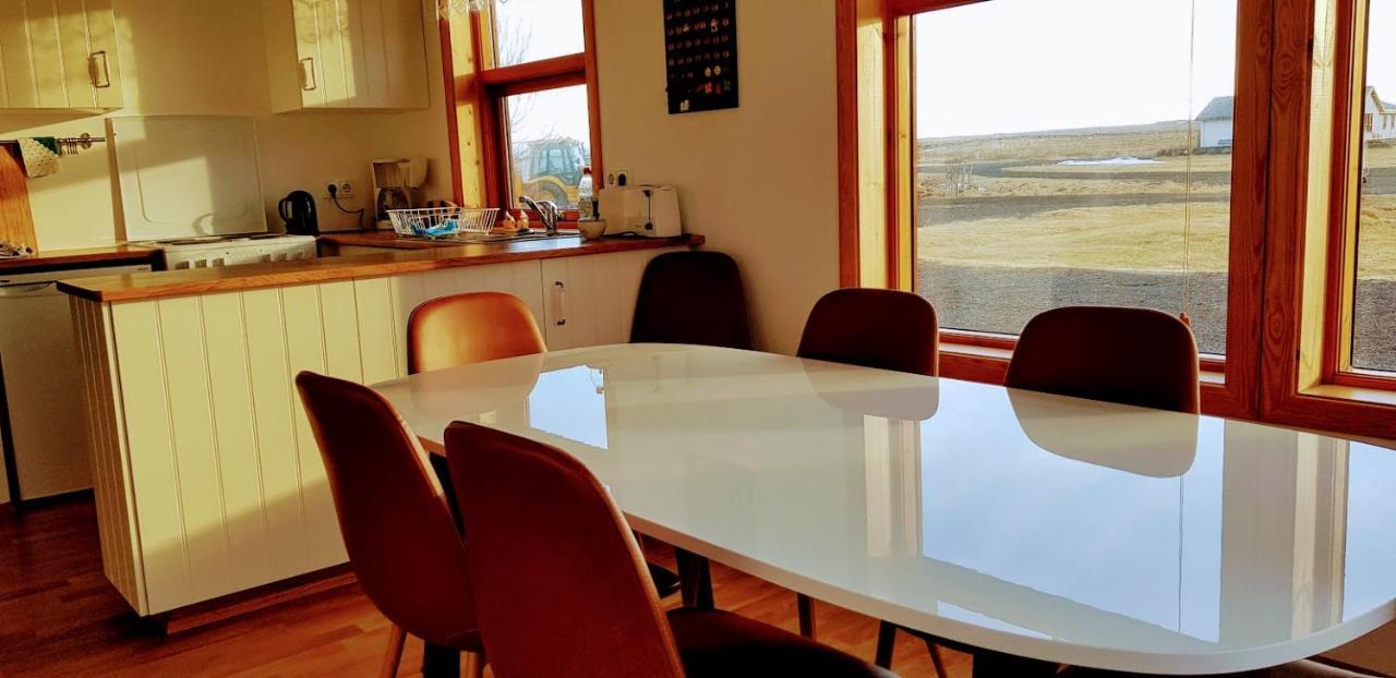 Skalinn Between Gullfoss And Geysir - Myrkholt Farm Haukadalur Exterior photo